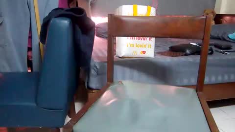 Snapshot of asianthai chatting on 4, 12, 2025 asianthai online show from 4, 12, 2025