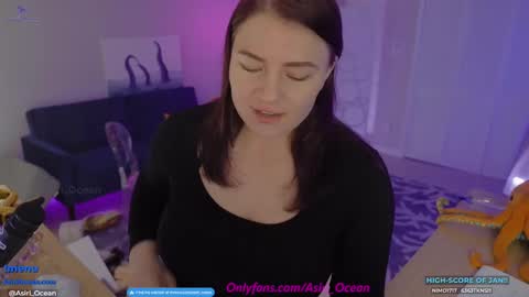 Asiri   pronounced Ah-siri Please no nicknames   3 online show from 27, 1, 2025