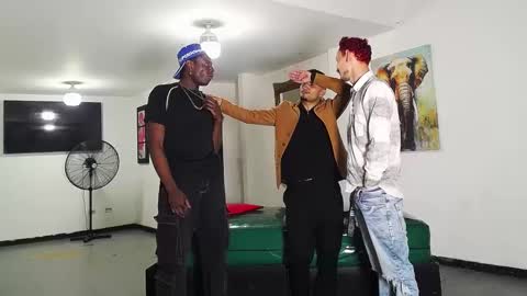 THOMAS AND DAMIAND online show from 13, 9, 2025