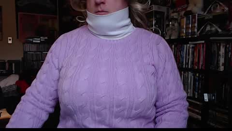 Snapshot of aspen_vale chatting on 8, 12, 2024 Aspen Vale online show from 8, 12, 2024