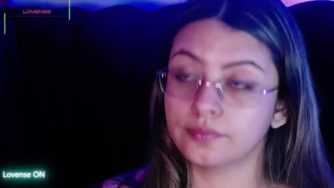   online show from 15, 10, 2025