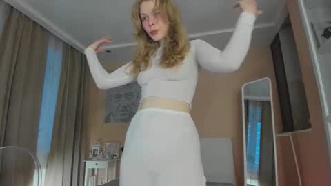 Snapshot of ass_latte chatting on 26, 10, 2025 Sasha online show from 26, 10, 2025