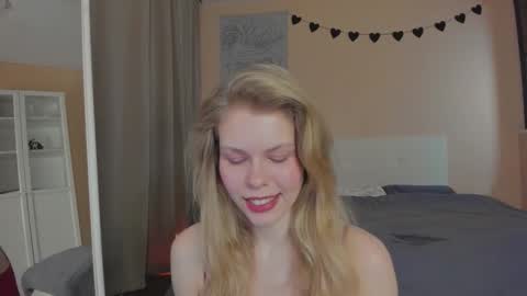 Snapshot of ass_latte chatting on 16, 12, 2025 Sasha online show from 16, 12, 2025