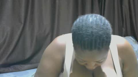 Snapshot of ass_playbuttom chatting on 13, 11, 2025 assplaybuttom online show from 13, 11, 2025