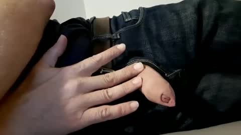 Will take commands from GuysWomenCouples etc online show from 30, 12, 2024