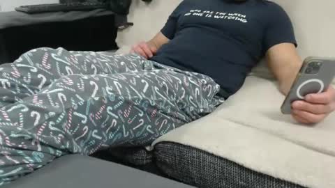 Snapshot of asshunnter chatting on 16, 11, 2025 MARCO online show from 16, 11, 2025