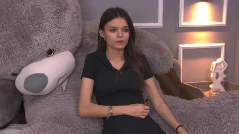 Aster Quinn online show from 11, 3, 2025