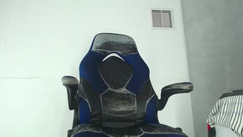 Snapshot of aston_vera chatting on 20, 10, 2025 Aston online show from 20, 10, 2025