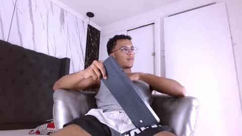 Snapshot of aston_vera chatting on 25, 11, 2025 Aston online show from 25, 11, 2025