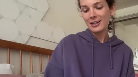 Snapshot of astorialove chatting on 11, 6, 2026 AstoriaLove online show from 11, 6, 2026