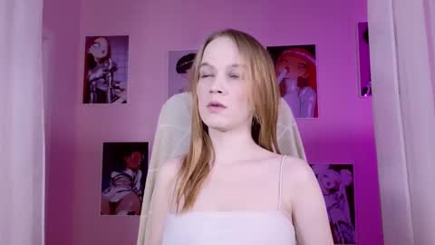 Snapshot of astra_lis chatting on 1, 3, 2025 Astra online show from 1, 3, 2025