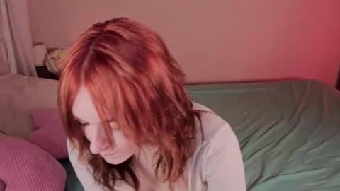 Snapshot of astra_lis chatting on 24, 10, 2025 Astra online show from 24, 10, 2025