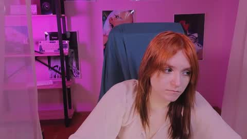 Snapshot of astra_lis chatting on 25, 10, 2025 Astra online show from 25, 10, 2025