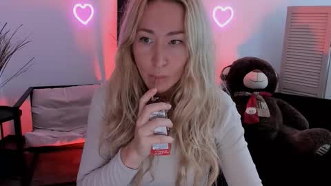 astramonroe online show from 22, 3, 2026