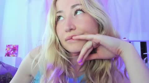 astramonroe online show from 10, 6, 2026