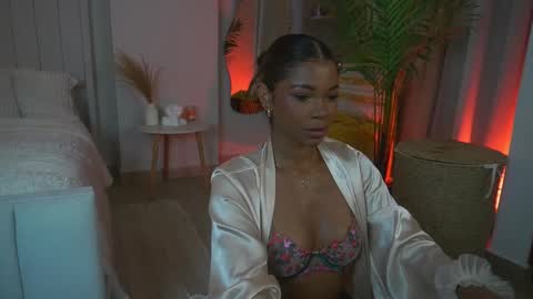 Snapshot of astrea_1 chatting on 26, 11, 2025 Astrea online show from 26, 11, 2025