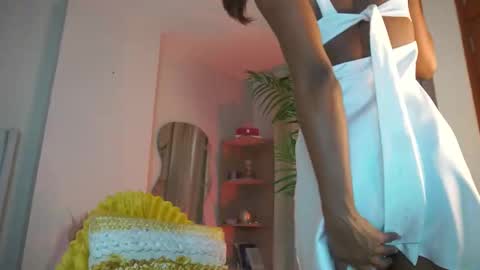 Snapshot of astrea_1 chatting on 26, 11, 2025 Astrea online show from 26, 11, 2025