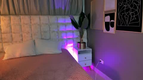 astrid_velle online show from 13, 5, 2026