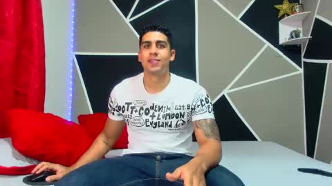 Snapshot of astromgrey chatting on 10, 1, 2025 Astrom model independent online show from 10, 1, 2025