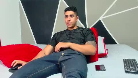 Snapshot of astromgrey chatting on 19, 1, 2025 Astrom model independent online show from 19, 1, 2025