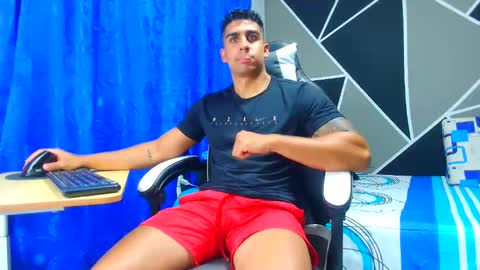 Snapshot of astromgrey chatting on 26, 9, 2025 Astrom model independent online show from 26, 9, 2025