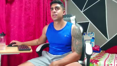 Snapshot of astromgrey chatting on 20, 12, 2025 Astrom model independent online show from 20, 12, 2025