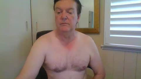 Snapshot of astute008 chatting on 29, 11, 2025 astute008 online show from 29, 11, 2025