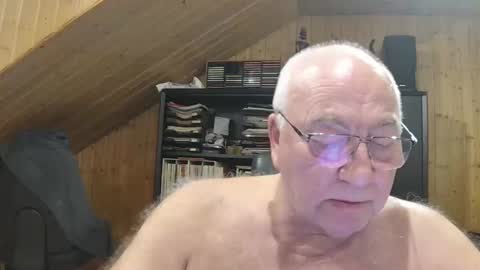 Snapshot of asusandy chatting on 12, 2, 2026 asusandy online show from 12, 2, 2026