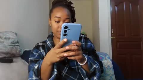 Snapshot of atara_seren chatting on 8, 6, 2026 atara_seren online show from 8, 6, 2026