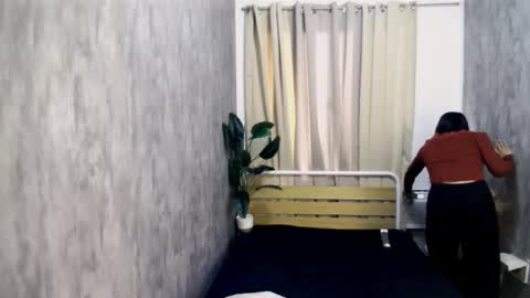 atashakendall online show from 3, 3, 2026