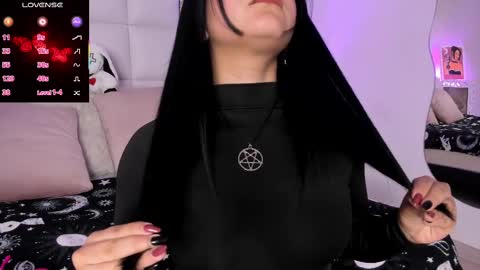 Snapshot of atena_hill chatting on 6, 3, 2025 Athena online show from 6, 3, 2025