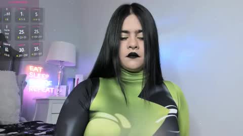 Snapshot of atena_hill chatting on 27, 9, 2025 Athena online show from 27, 9, 2025