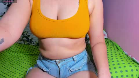 Snapshot of atenea_rivas21 chatting on 21, 12, 2025 atenea_rivas21 online show from 21, 12, 2025
