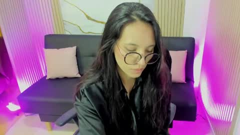 Snapshot of athenaa_tay chatting on 7, 6, 2026 Atenea online show from 7, 6, 2026