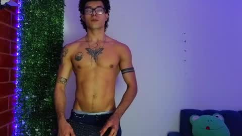 Snapshot of athenea_03 chatting on 18, 4, 2026 Athenea online show from 18, 4, 2026
