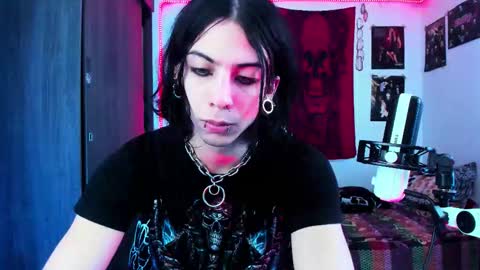 Snapshot of atheneoo_ chatting on 5, 12, 2025 athenauwu online show from 5, 12, 2025