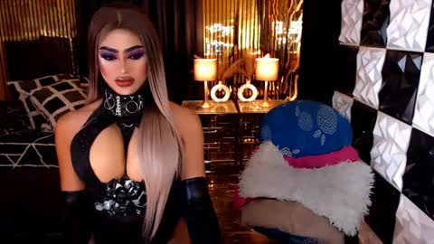 Snapshot of athisamoore chatting on 13, 4, 2026 athisamoore online show from 13, 4, 2026