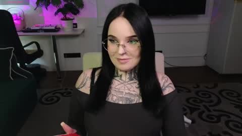 online every day between 10am-23pm online show from 11, 4, 2026