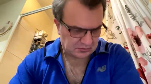 Snapshot of atozzzz chatting on 12, 11, 2025 atozzzz online show from 12, 11, 2025