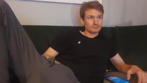 Snapshot of atvulpes chatting on 25, 12, 2024 Max Powers online show from 25, 12, 2024