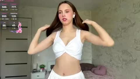 Snapshot of audiedelorbe chatting on 17, 6, 2026 Jolyn online show from 17, 6, 2026
