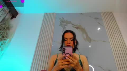 Audrey Hayworth online show from 19, 3, 2026