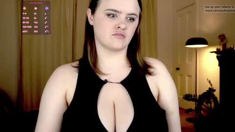 Snapshot of audreyjacq chatting on 6, 1, 2025 Audrey Jacq online show from 6, 1, 2025