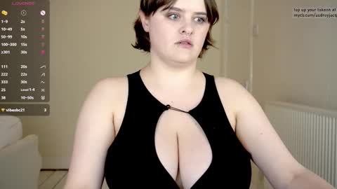 Snapshot of audreyjacq chatting on 27, 9, 2025 Audrey Jacq online show from 27, 9, 2025