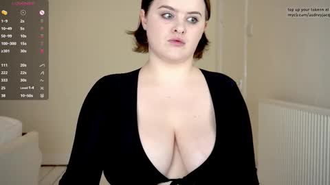 Snapshot of audreyjacq chatting on 13, 10, 2025 Audrey Jacq online show from 13, 10, 2025