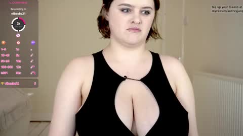 Snapshot of audreyjacq chatting on 17, 10, 2025 Audrey Jacq online show from 17, 10, 2025