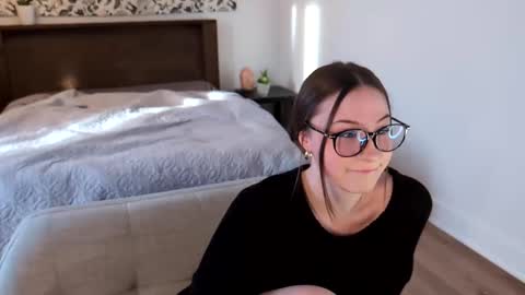 Snapshot of audreyjones03 chatting on 22, 2, 2025 Miss Audrey online show from 22, 2, 2025