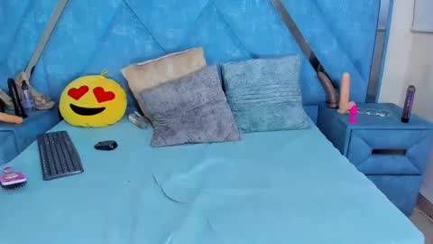 Monii Yi online show from 1, 3, 2026