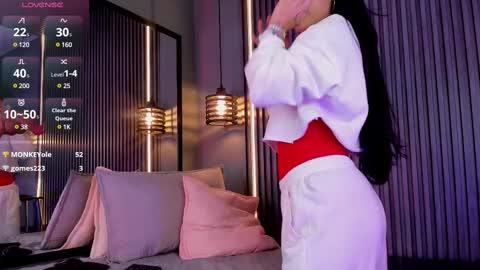 Aura online show from 25, 2, 2025