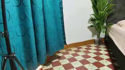 Snapshot of auralis_lux chatting on 1, 7, 2026 auralis_lux online show from 1, 7, 2026